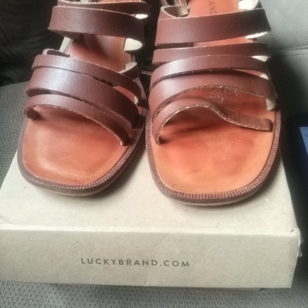 Lucky Brand Brown Leather Flats Great Shape With Box - Picture 3 of 3